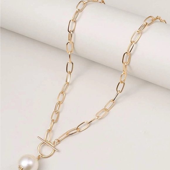 Paper clip necklace with faux Pearl charm necklace - Picture 2 of 3